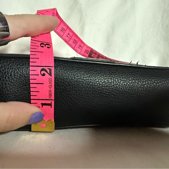 Vintage Tommy Hilfiger Navy Blue Faux Leather Crossbody Purse - Picture 12 of 13